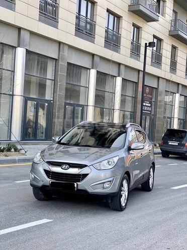Hyundai ix35 2010, 98,500 km - 2.0 l - Bakı