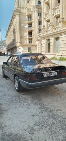 Mercedes E 200 1992, 298,400 km - 2.0 л - Bakı