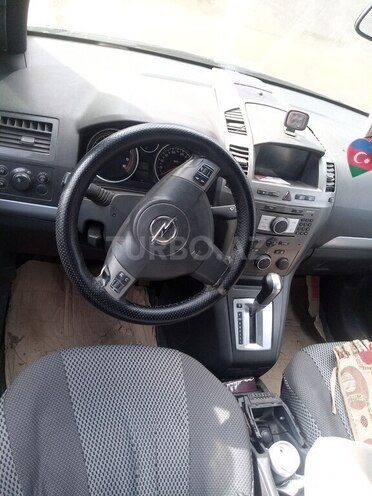 Opel Zafira 2005, 235,000 km - 2.2 л - Bakı