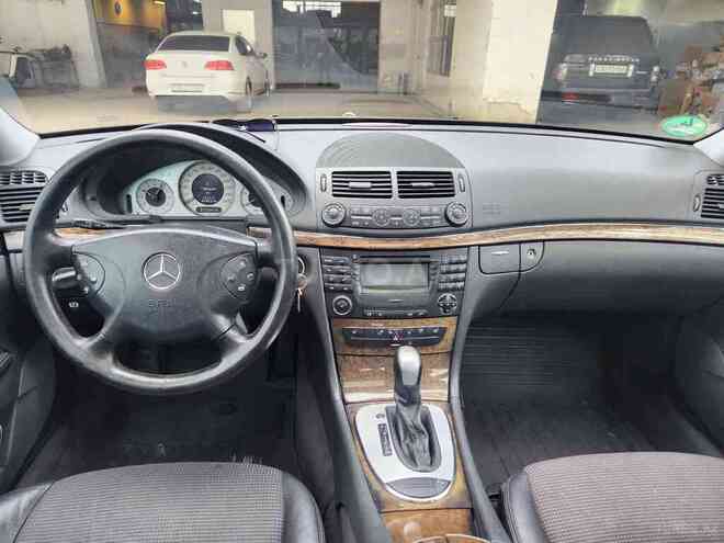 Mercedes E 220 2004, 253,000 km - 2.2 л - Gəncə
