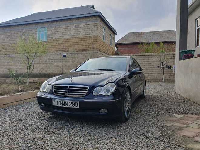 Mercedes C 220 2003, 211,000 km - 2.2 l - Masallı