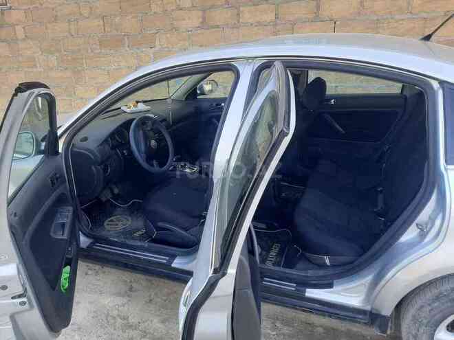 Volkswagen Passat 2004, 270,000 km - 1.8 л - Gəncə