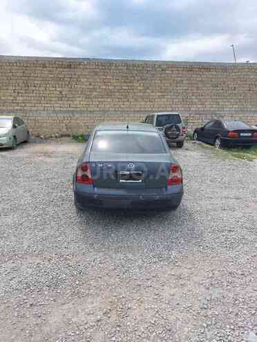 Volkswagen Passat 2003, 235,212 km - 1.8 л - Bakı