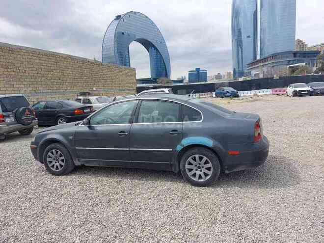 Volkswagen Passat 2003, 235,212 km - 1.8 л - Bakı