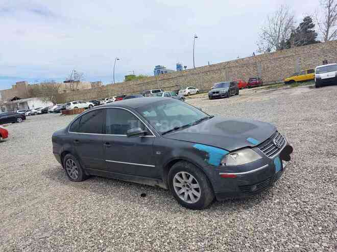 Volkswagen Passat 2003, 235,212 km - 1.8 л - Bakı