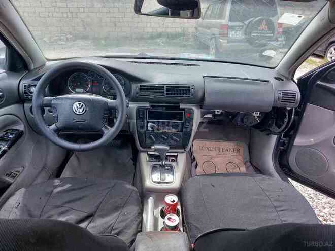 Volkswagen Passat 2003, 235,212 km - 1.8 л - Bakı