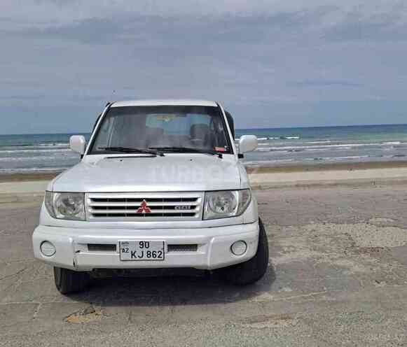 Mitsubishi Pajero io 2000, 475,000 km - 1.8 л - Bakı