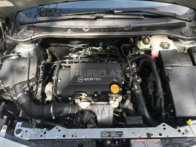 Opel Astra 2010, 200,000 km - 1.4 l - Gəncə