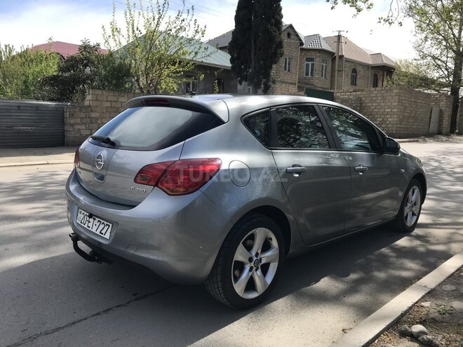 Opel Astra 2010, 200,000 km - 1.4 l - Gəncə