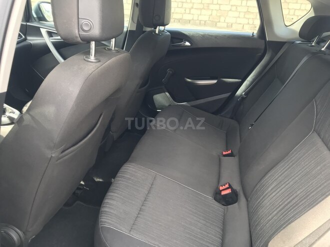 Opel Astra 2010, 200,000 km - 1.4 l - Gəncə