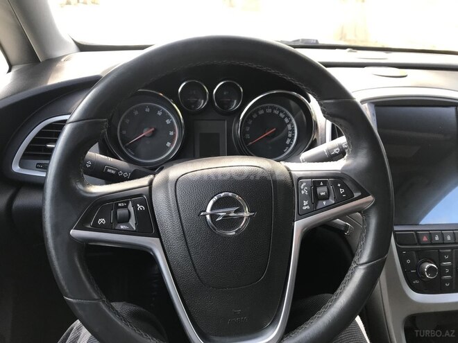 Opel Astra 2010, 200,000 km - 1.4 l - Gəncə