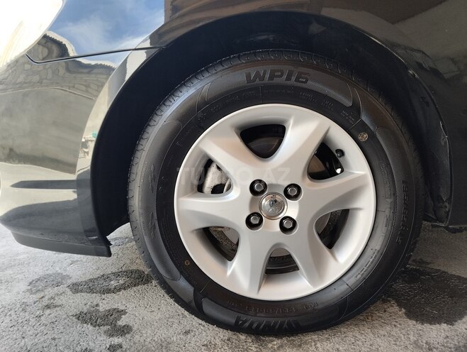 Toyota Corolla 2005, 189,490 km - 1.4 л - Ucar