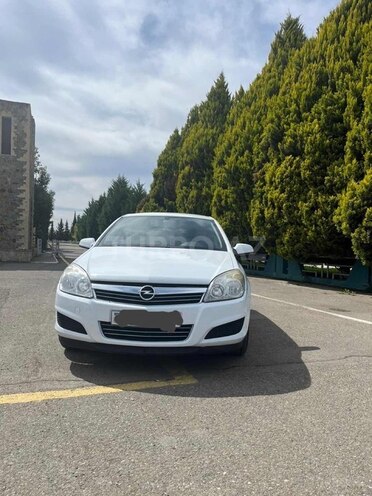 Opel Astra 2008, 260,000 km - 1.4 л - Qazax