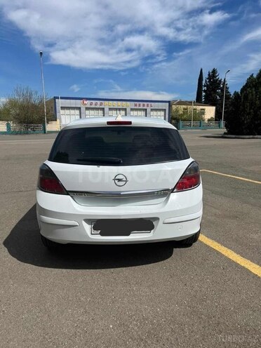 Opel Astra 2008, 260,000 km - 1.4 л - Qazax