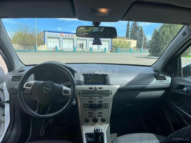 Opel Astra 2008, 260,000 km - 1.4 л - Qazax