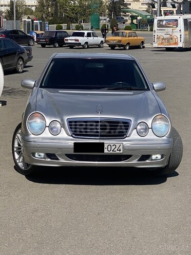 Mercedes E 240 1999, 187,000 km - 2.4 l - Gəncə