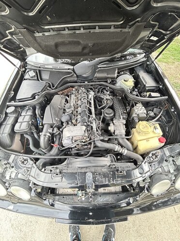 Mercedes E 270 2000, 490,000 km - 2.7 l - Bakı