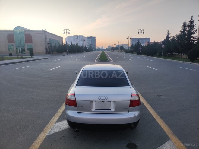 Audi A4 2003, 259,000 km - 1.8 l - Bakı