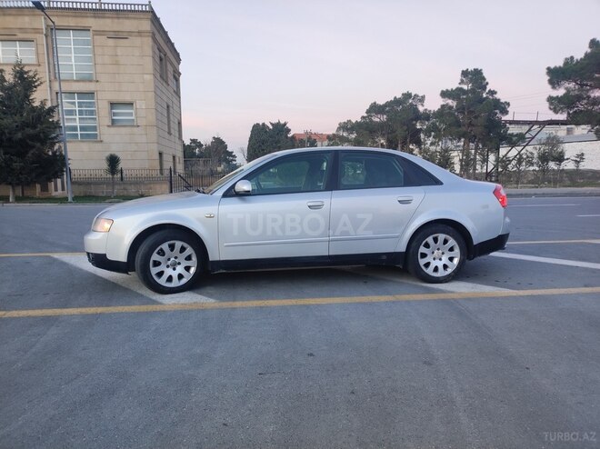 Audi A4 2003, 259,000 km - 1.8 l - Bakı