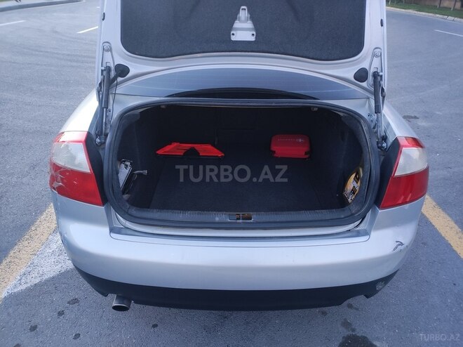 Audi A4 2003, 259,000 km - 1.8 l - Bakı