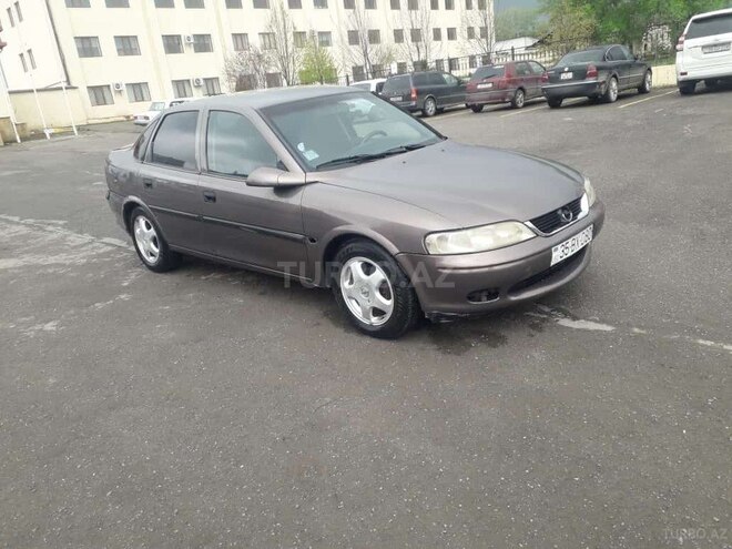 Opel Vectra 1997, 265,845 km - 1.8 l - Qazax