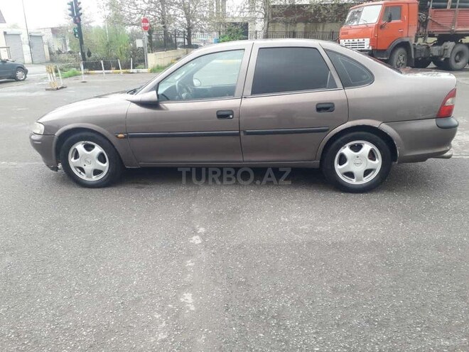 Opel Vectra 1997, 265,845 km - 1.8 l - Qazax
