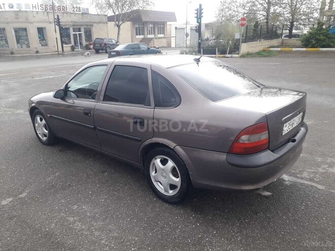 Opel Vectra 1997, 265,845 km - 1.8 l - Qazax