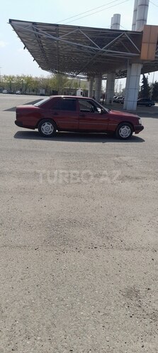 Mercedes E 230 1985, 658,855 km - 2.3 l - Yevlax