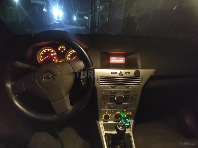 Opel Astra 2010, 198,000 km - 1.4 l - Bakı