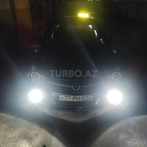 Opel Astra 2010, 198,000 km - 1.4 l - Bakı