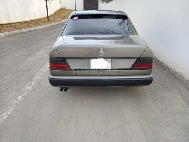 Mercedes E 300 1985, 230,000 km - 2.9 л - Ağstafa
