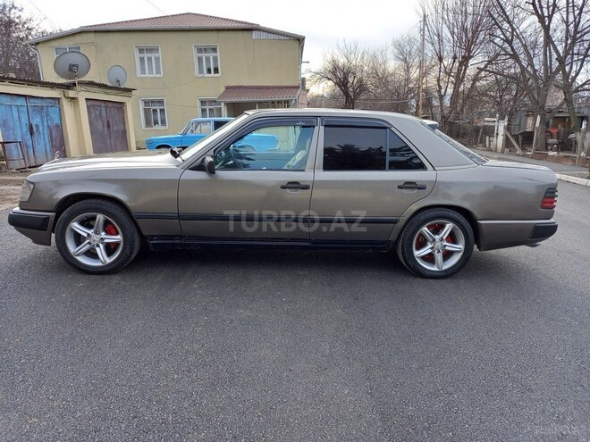 Mercedes E 300 1985, 230,000 km - 2.9 л - Ağstafa