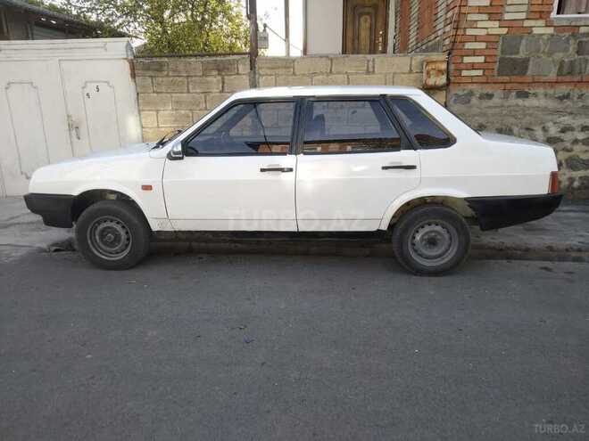 LADA (VAZ) 21099 1993, 200,000 km - 1.5 л - Qax