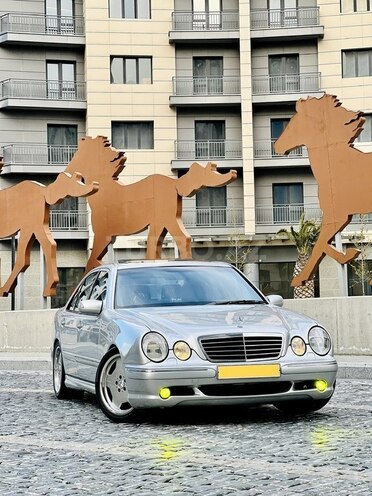 Mercedes E 320 2000, 198,567 km - 3.2 л - Bakı
