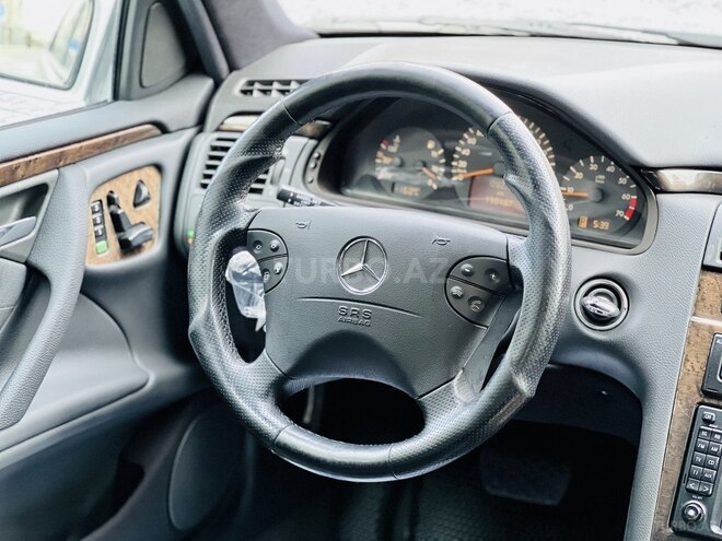 Mercedes E 320 2000, 198,567 km - 3.2 л - Bakı