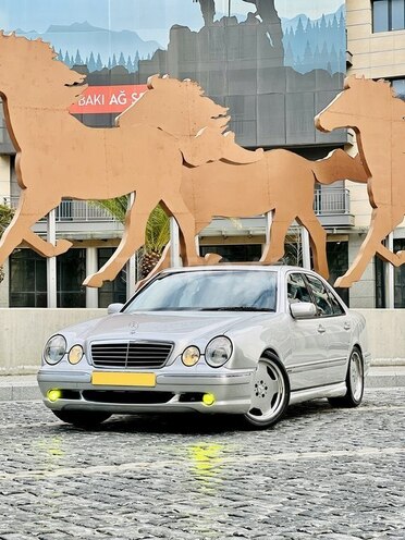 Mercedes E 320 2000, 198,567 km - 3.2 л - Bakı