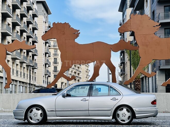 Mercedes E 320 2000, 198,567 km - 3.2 л - Bakı
