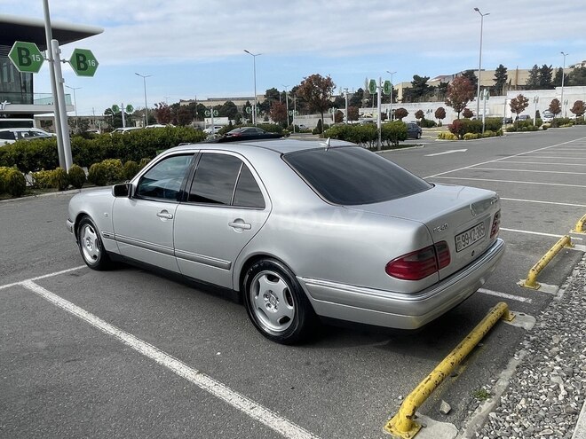 Mercedes E 240 1997, 420,000 km - 2.4 l - Bakı