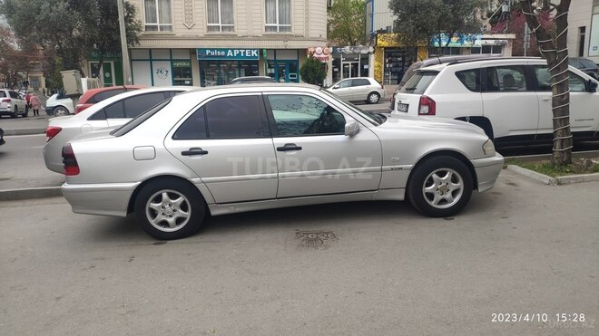 Mercedes C 200 2000, 255,000 km - 2.0 л - Bakı