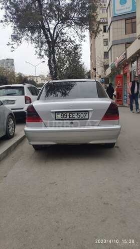 Mercedes C 200 2000, 255,000 km - 2.0 л - Bakı