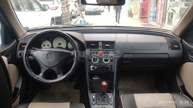 Mercedes C 200 2000, 255,000 km - 2.0 л - Bakı
