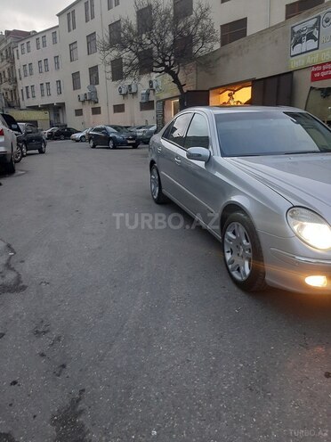 Mercedes E 240 2002, 277,000 km - 2.4 l - Bakı