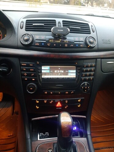 Mercedes E 240 2002, 277,000 km - 2.4 l - Bakı