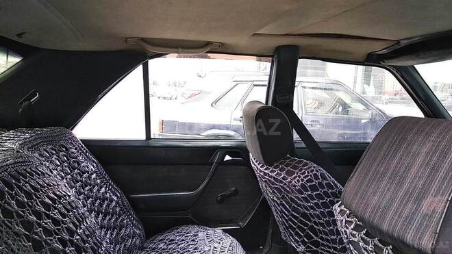 Mercedes E 200 1989, 380,000 km - 2.0 l - Bakı
