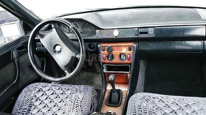 Mercedes E 200 1989, 380,000 km - 2.0 l - Bakı