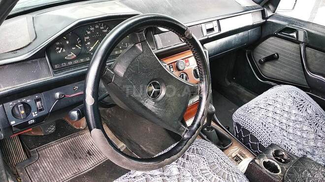 Mercedes E 200 1989, 380,000 km - 2.0 l - Bakı