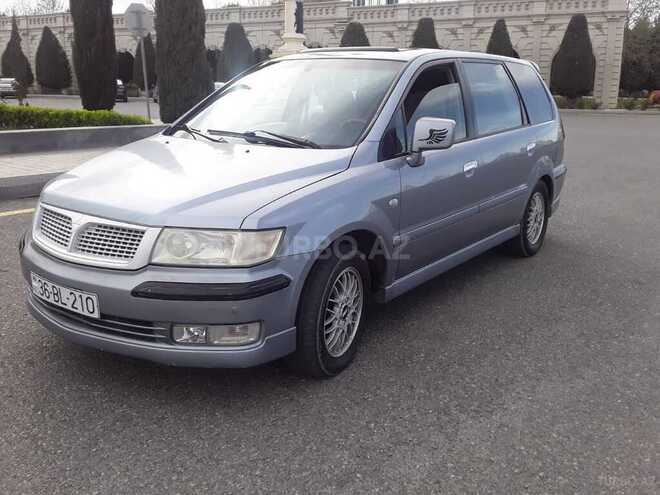 Mitsubishi Chariot 2001, 185,000 km - 2.4 л - Gəncə