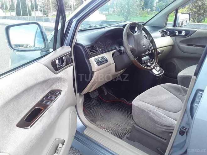 Mitsubishi Chariot 2001, 185,000 km - 2.4 л - Gəncə