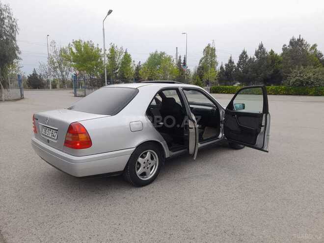 Mercedes C 220 1994, 300,000 km - 2.2 л - Sabirabad