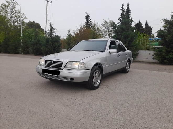 Mercedes C 220 1994, 300,000 km - 2.2 л - Sabirabad